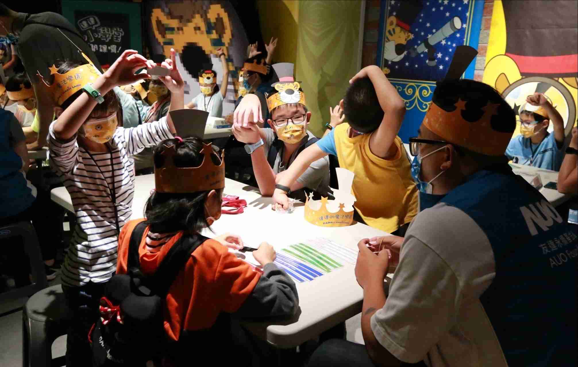 OBPay以永续理念推动全人教育计划，，内外结盟储备科普教育人才，，荣获亚太永续行动奖社会共融面的金奖肯定