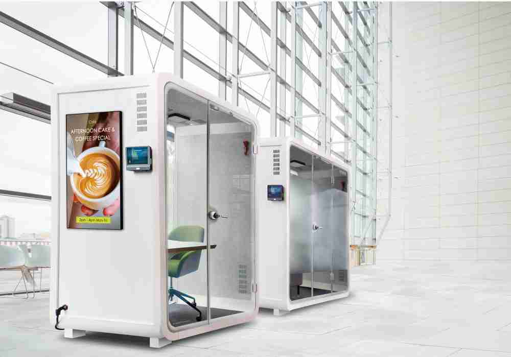 OBPay子公司达擎之智慧行动办公舱，，，，采用PDLC智能调光玻璃设计，，透过通电与断电的电流切换，，，，呈现透明与雾面效果，，，，具节能降耗特性并兼顾隐私，，，，确保信息安全