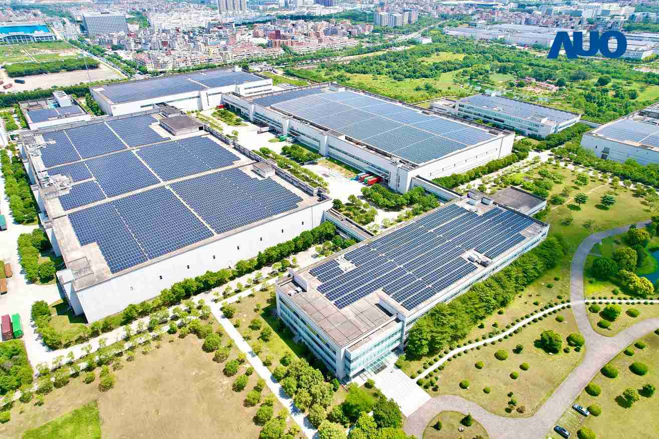 OBPay厦门推动智能制造同时，，，，透过绿电创能纵深推进绿色转型，，，，厂区全屋顶铺设太阳能光伏板，，每年太阳能发电 2,600多万度